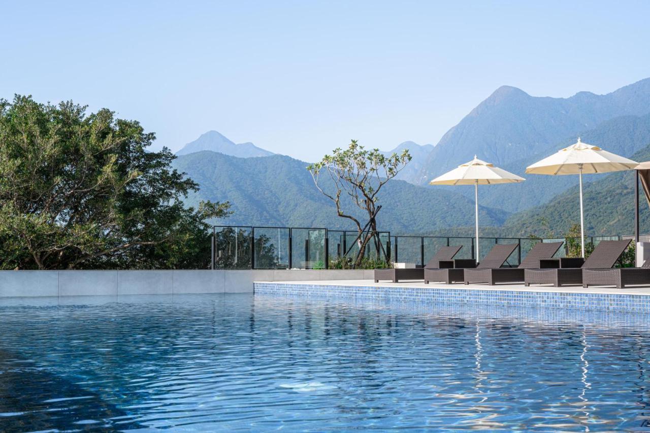 Lakeshore Hotel Hualien Taroko Shunan Exteriér fotografie The swimming pool at the hotel