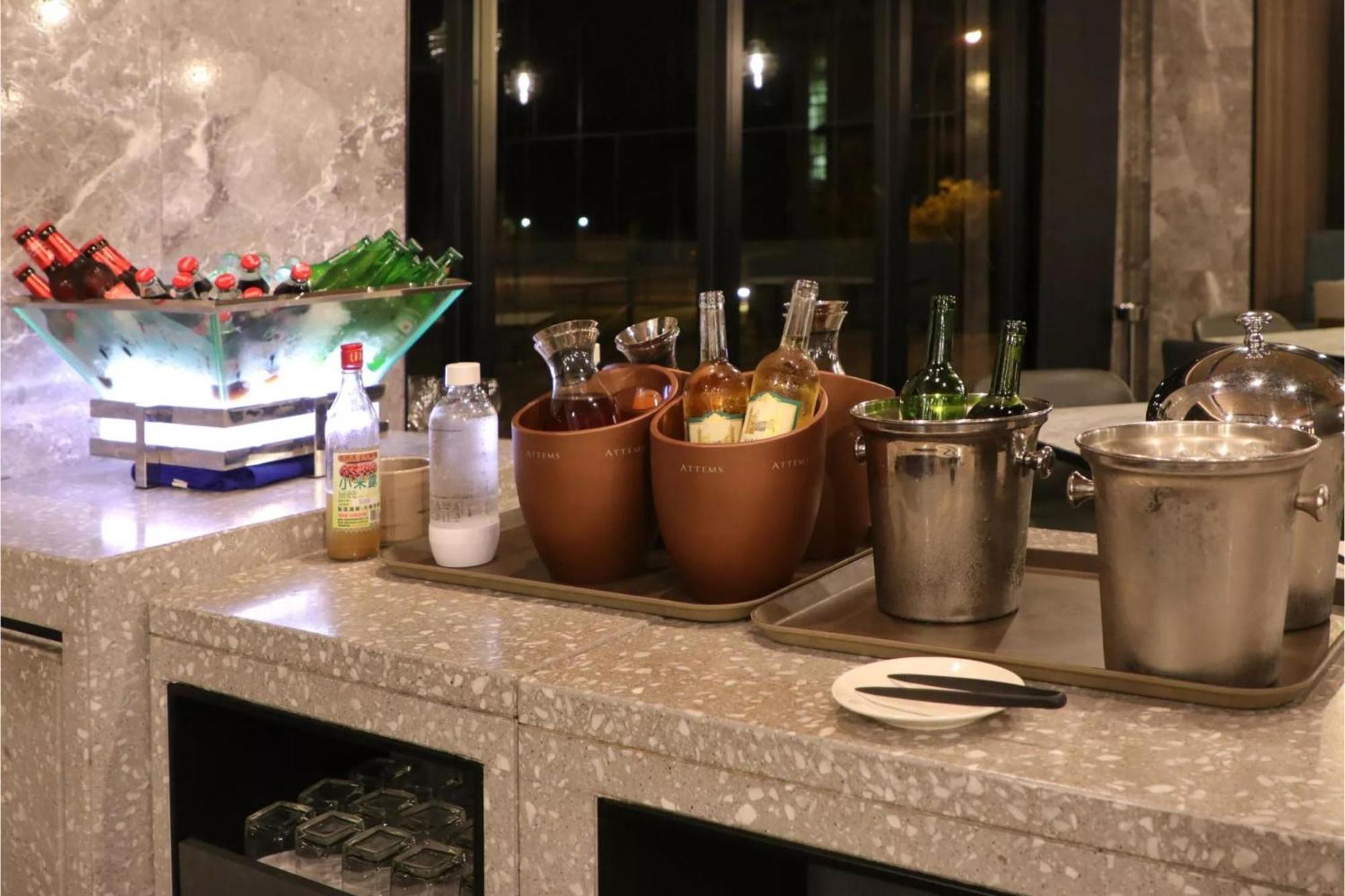 Lakeshore Hotel Hualien Taroko Shunan Exteriér fotografie A salad bar at a hotel